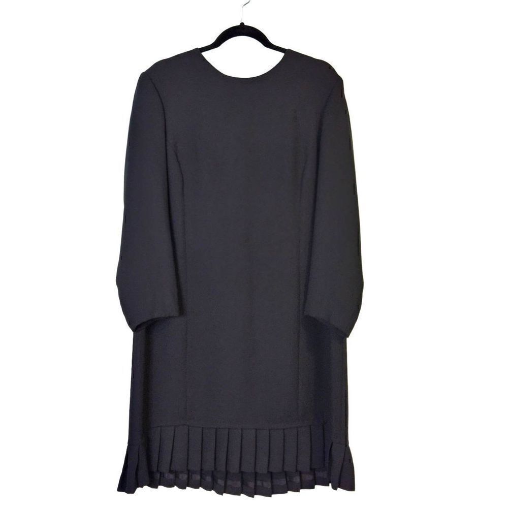 Draper's & Damon's black long sleeved dress. Size 18P.